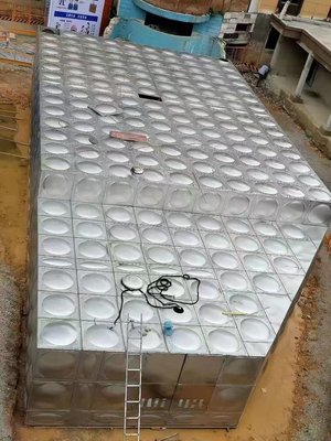 水箱施工现场